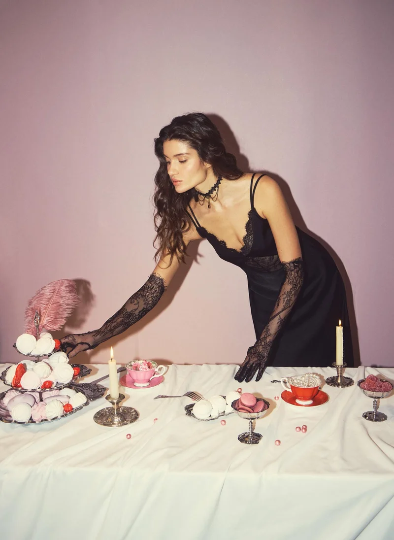 Lichi Maxi dress with straps and lace insert on the bodice